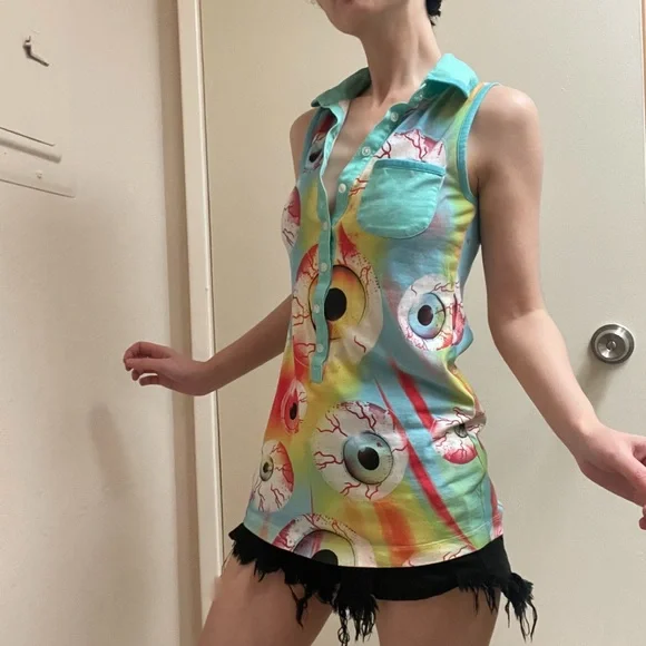 Drop Dead Eyeball Print Sleeveless Button-Up Tunic - Picture 2 of 6